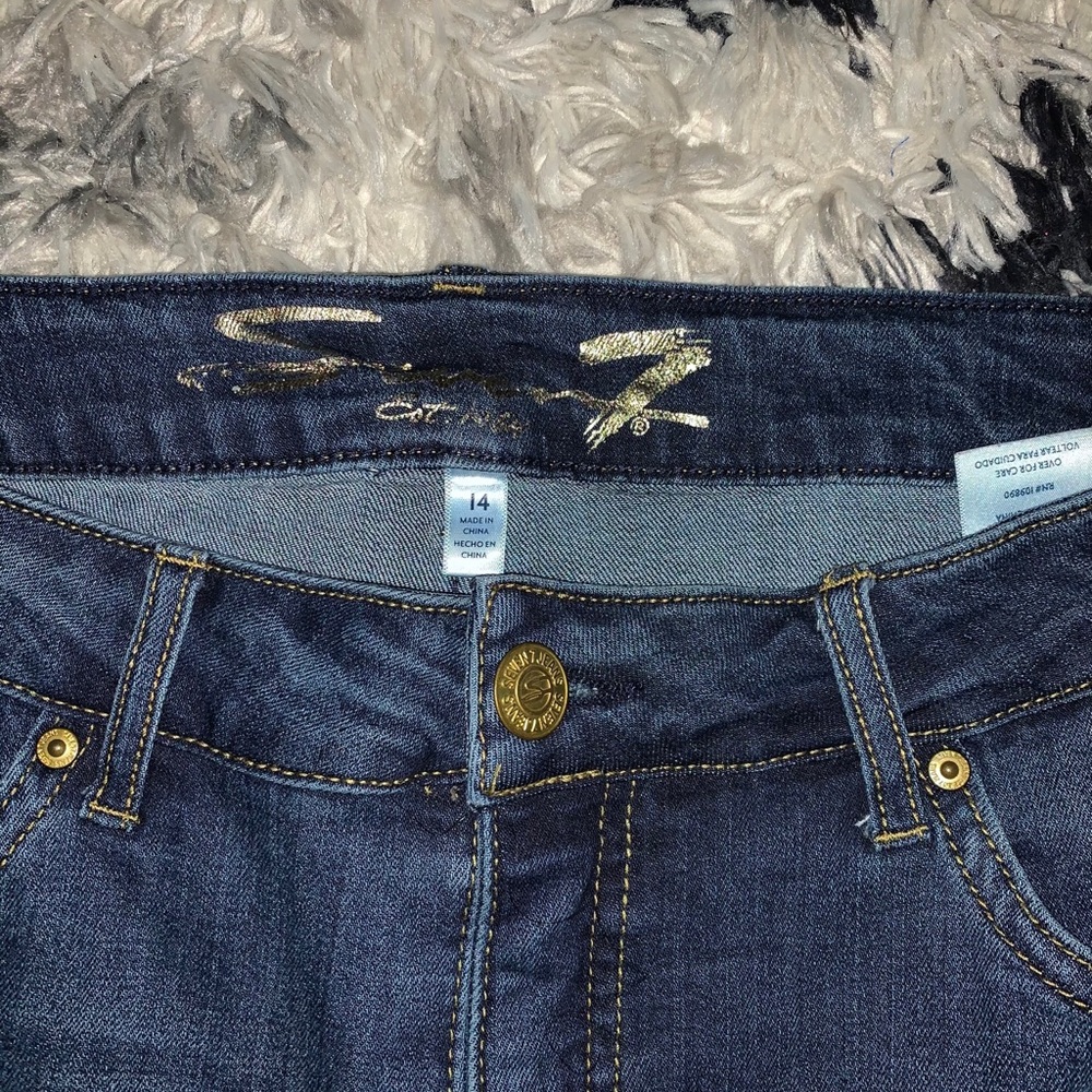 Jeans - Picture 2 of 4
